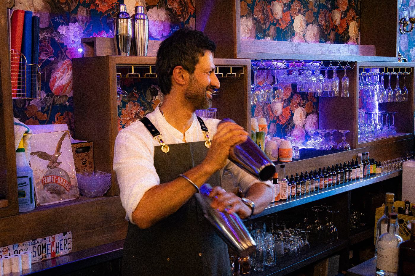 Harry Dosanj,
Bartender, Traveller,
Host